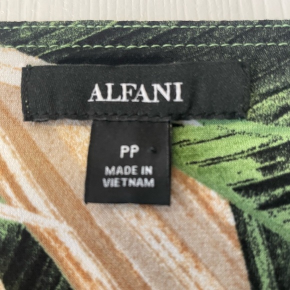 NWOT Alfani Palm Print Tie front Tunic Green/tan Size PP tropical, resort, fun - Picture 3 of 7